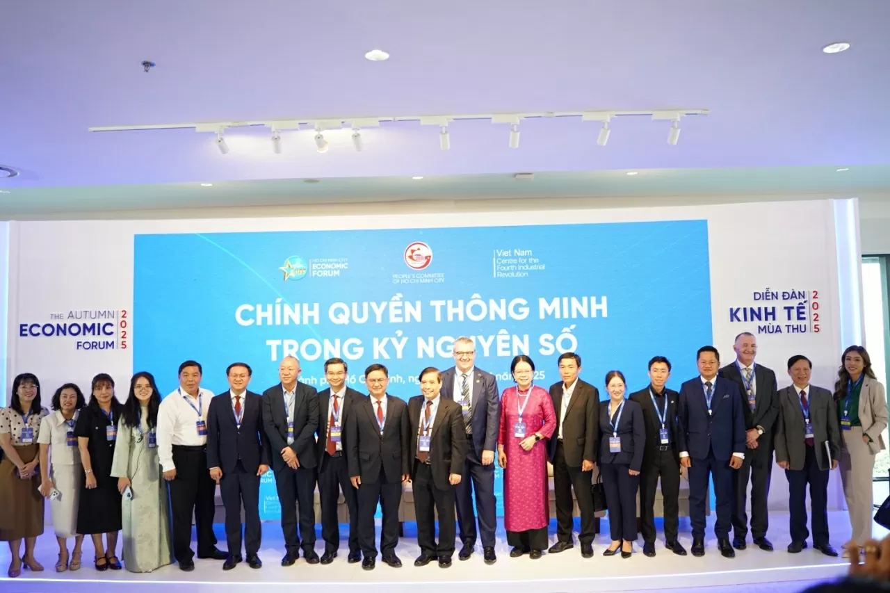 Xây dựng chính quyền thông minh từ 'người dân thông minh'