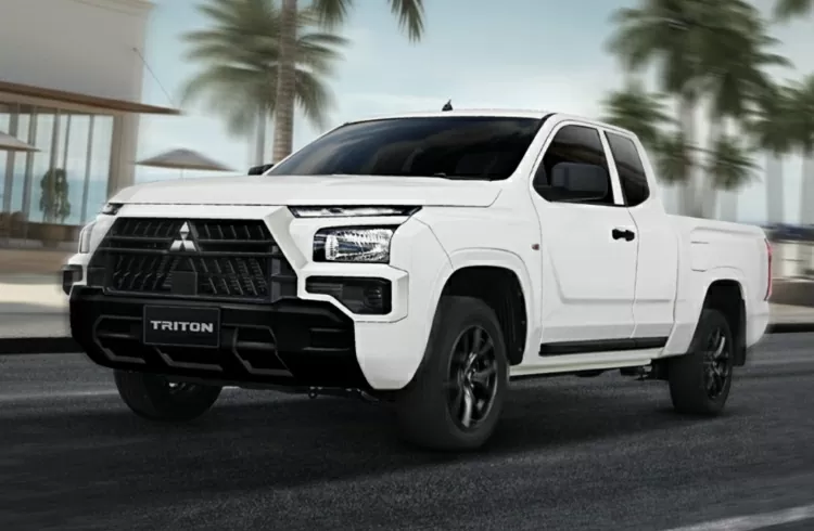 Ngoại hình của Triton STREET mang phong cách hầm hố và thể thao. Ngoại hình của Triton STREET mang phong cách hầm hố và thể thao.