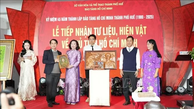 Giới thiệu tới công chúng về những hoạt động cách mạng của Chủ tịch Hồ Chí Minh ở Trung Quốc