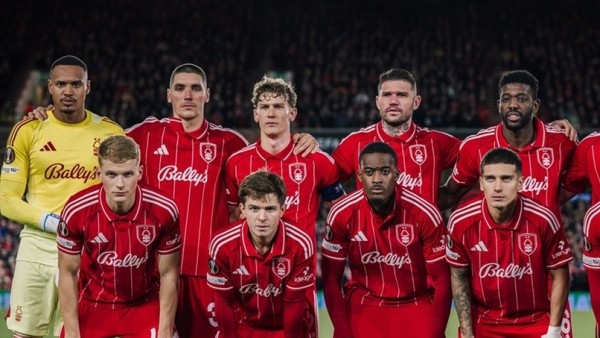 Nottingham Forest tiếp đà thăng hoa dưới thời HLV Dyche