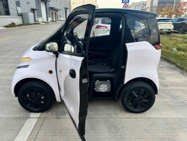 Cận cảnh ô tô điện 2 chỗ Nano S05 sắp mở bán tại Việt Nam