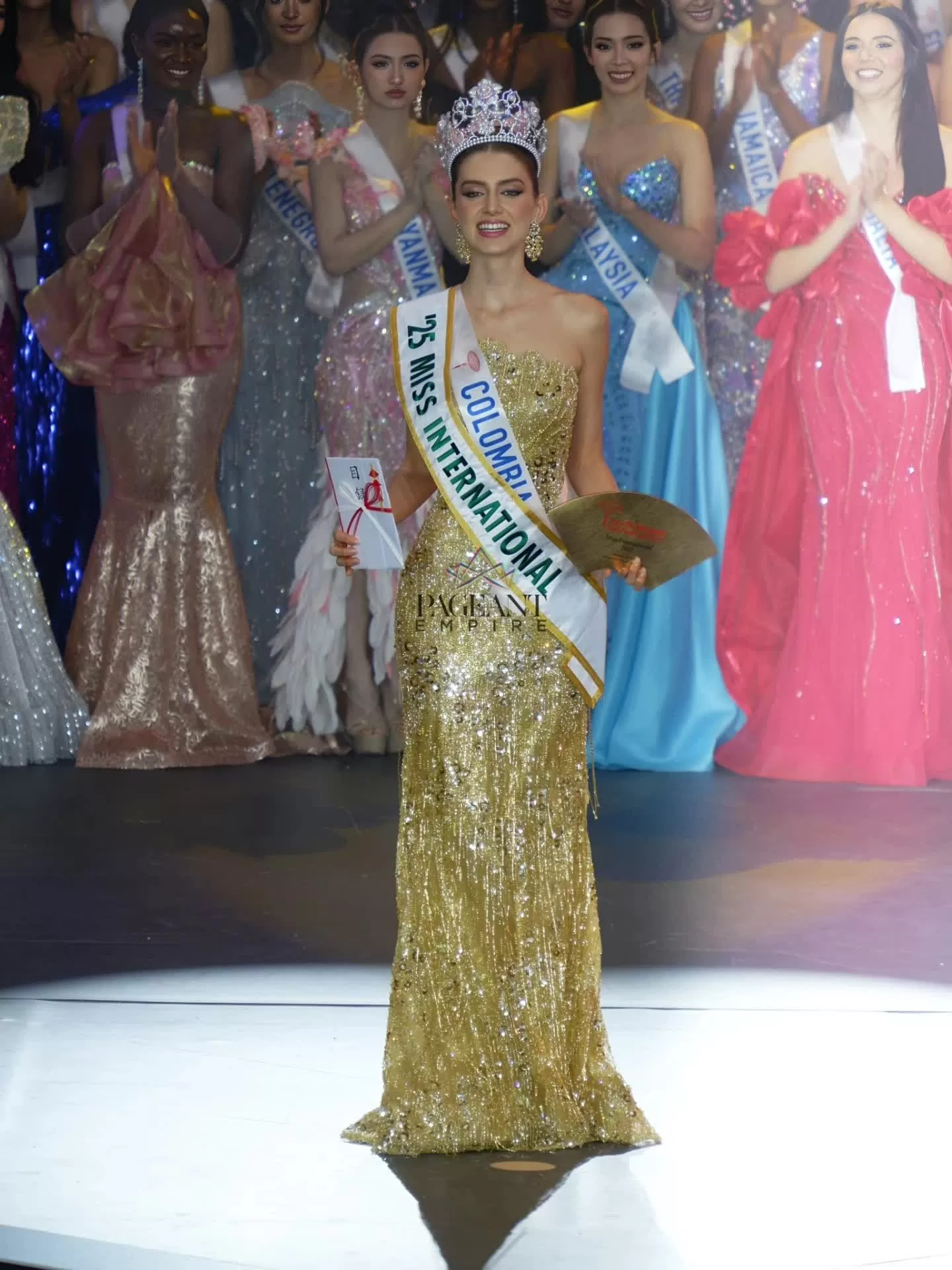 Ngắm sắc vóc gợi cảm của Miss International 2025