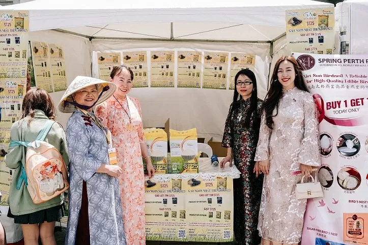 Tết Việt ở Tây Australia và những tấm lòng hướng về miền Trung Tết Việt giữa lòng Tây Australia và những tấm lòng hướng về miền Trung