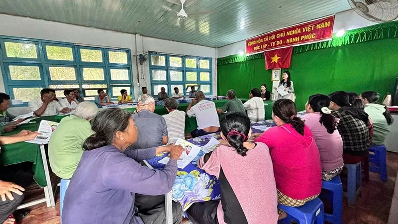 Tập huấn triển khai thí điểm sản phẩm bảo hiểm nông nghiệp cho nông dân là thành viên của HTX tại tỉnh Đồng Tháp từ ngày 16-18/4/2025.