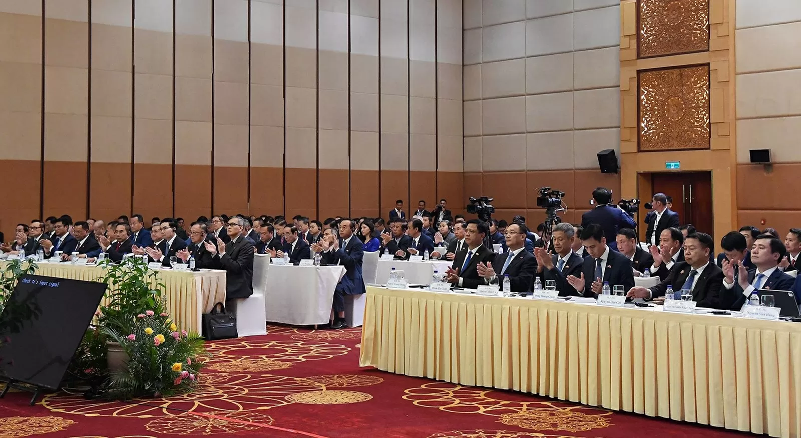 Hội nghị Hợp tác và phát triển các tỉnh biên giới Việt Nam-Campuchia lần thứ 13 - Ảnh: VGP/Hải Minh Hội nghị Hợp tác và phát triển các tỉnh biên giới Việt Nam-Campuchia lần thứ 13 - Ảnh: VGP/Hải Minh