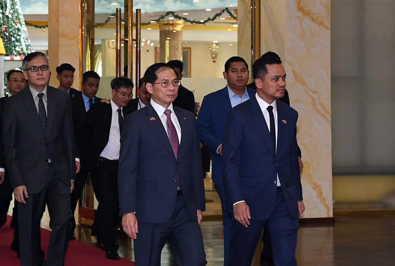 Phó Thủ tướng Chính phủ Bùi Thanh Sơn và Phó Thủ tướng, Bộ trưởng Bộ Nội vụ Campuchia Sar Sokha đồng chủ trì Hội nghị Hợp tác và phát triển các tỉnh biên giới Việt Nam-Campuchia lần thứ 13 - Ảnh: VGP/Hải Minh