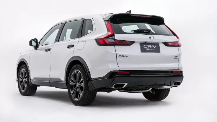 Cụm đồng hồ kỹ thuật số TFT 10,2 inch giúp hiển thị thông tin rõ ràng và trực quan.