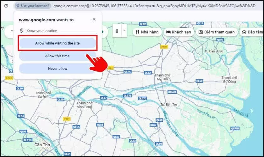 Khi xuất hiện thông báo, chọn Allow while visiting the site.