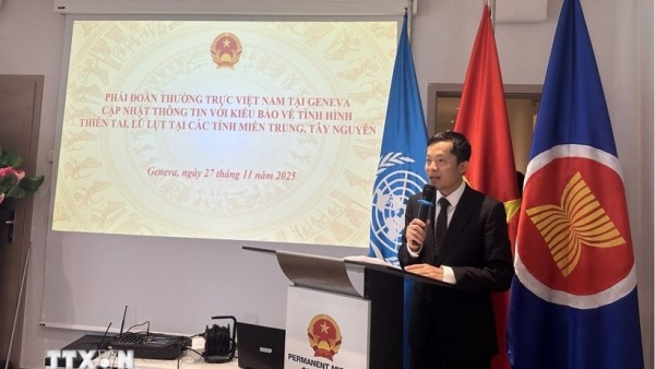 Cộng đồng người Việt tại Thụy Sỹ quyên góp ủng hộ đồng bào miền Trung-Tây Nguyên