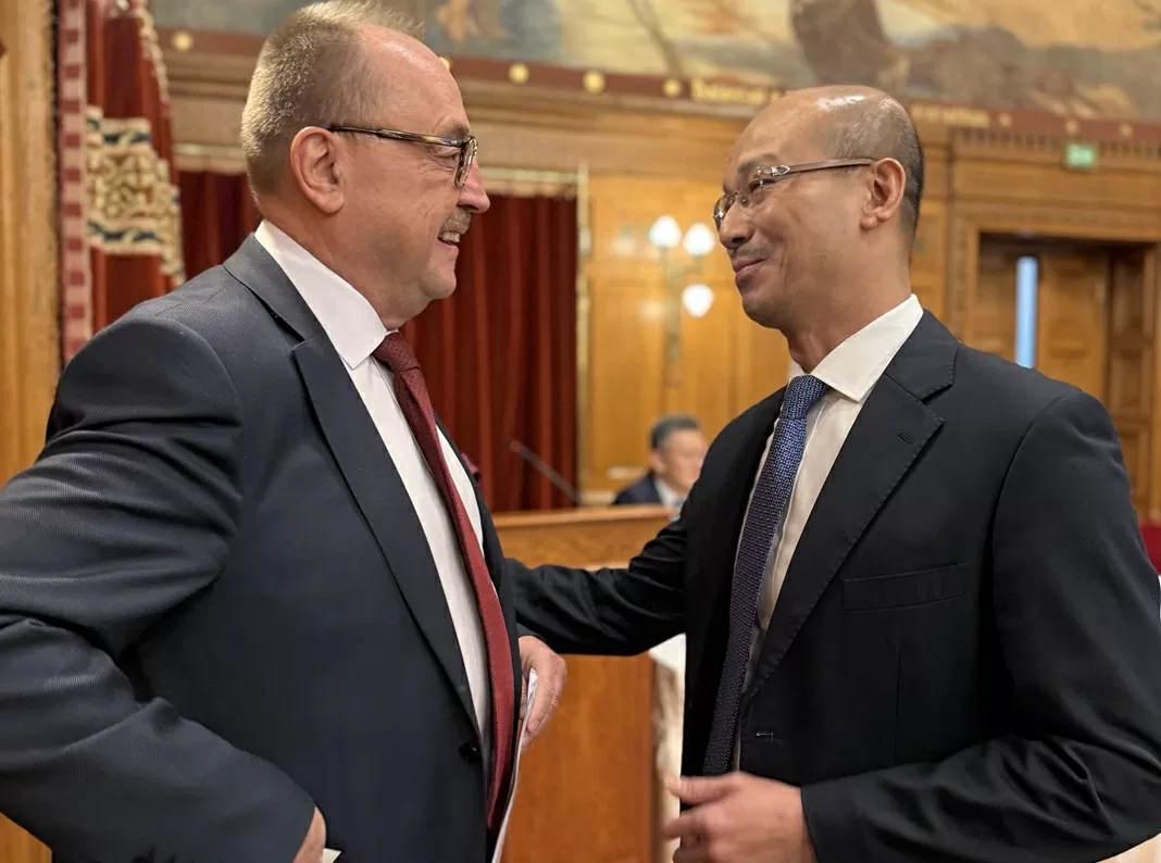 Đại sứ Bùi Lê Thái