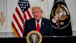 Tổng thống Donald Trump: Mỹ 'bất lực tài chính' nếu Tòa án tối cao bác quyền áp thuế