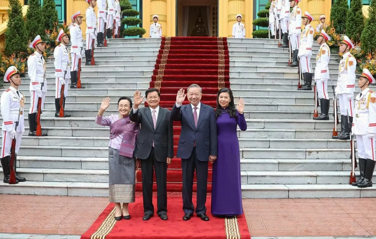 Tổng Bí thư Tô Lâm và Phu nhân chủ trì lễ đón Tổng Bí thư, Chủ tịch nước Lào Thongloun Sisoulith và Phu nhân trong chuyến thăm Việt Nam tháng 9/2024. (Ảnh: Thống Nhất)