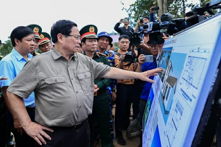 Thủ tướng Phạm Minh Chính kiểm tra công tác khắc phục lũ lụt lịch sử tại Đắk Lắk