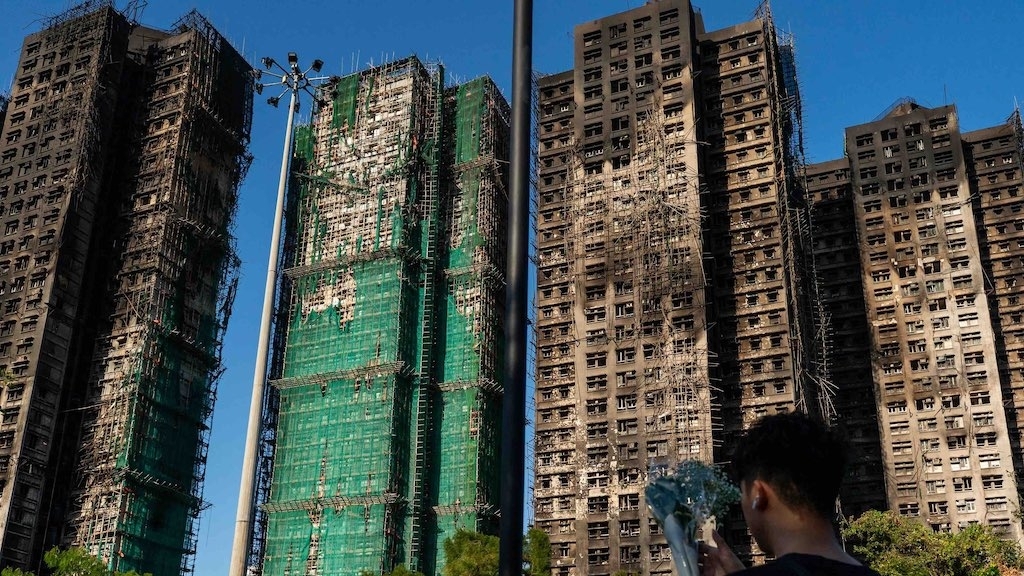 Điện thăm hỏi về thiệt hại do vụ cháy chung cư ở Hong Kong (Trung Quốc)