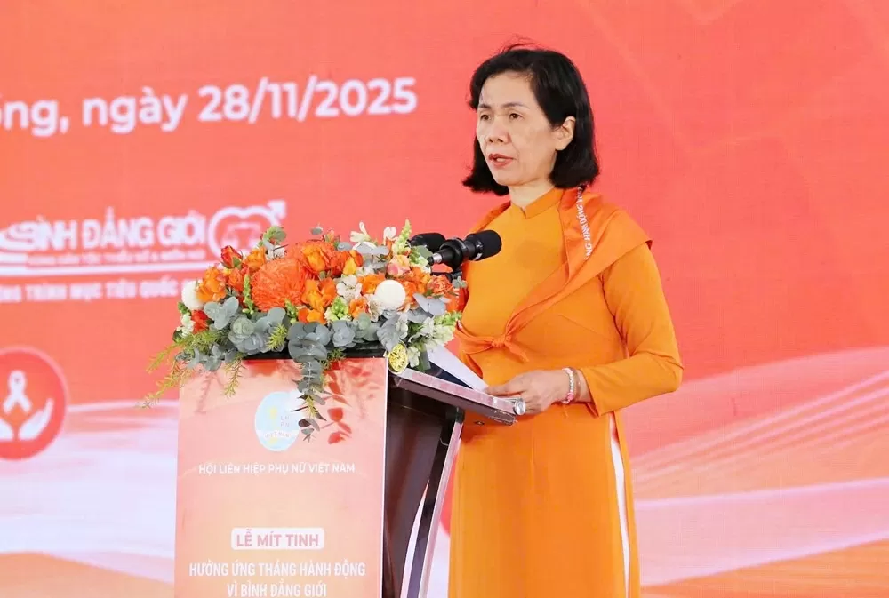 Phó Chủ tịch Hội LHPN Việt Nam Nguyễn Thị Minh Hương phát biểu khai mạc. (Ảnh: Thành Khiêm) Phó Chủ tịch Hội LHPN Việt Nam Nguyễn Thị Minh Hương phát biểu khai mạc. (Ảnh: Thành Khiêm)