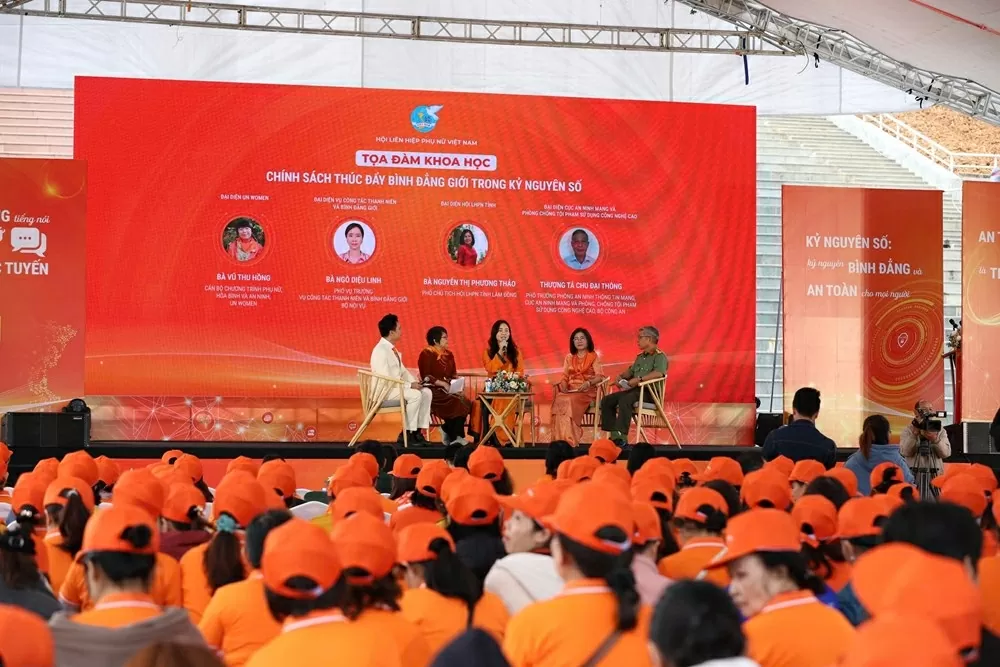 Tháng hành động năm nay có chủ đề “Bình đẳng giới và an toàn cho phụ nữ và trẻ em gái trong kỷ nguyên số”. (Ảnh: Thành Khiêm)