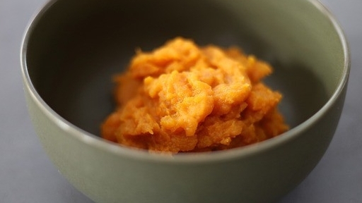 Dưỡng da mềm mượt mùa hanh khô bằng 5 loại quả dễ có trong bếp