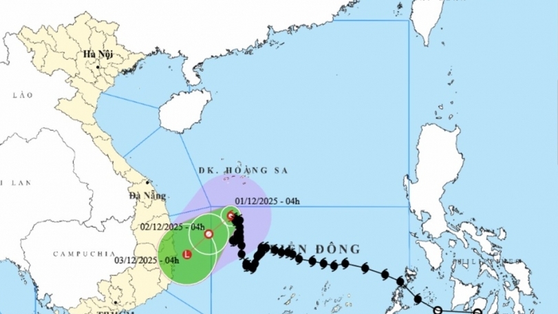 Bão số 15 ít dịch chuyển, cường độ suy yếu chậm