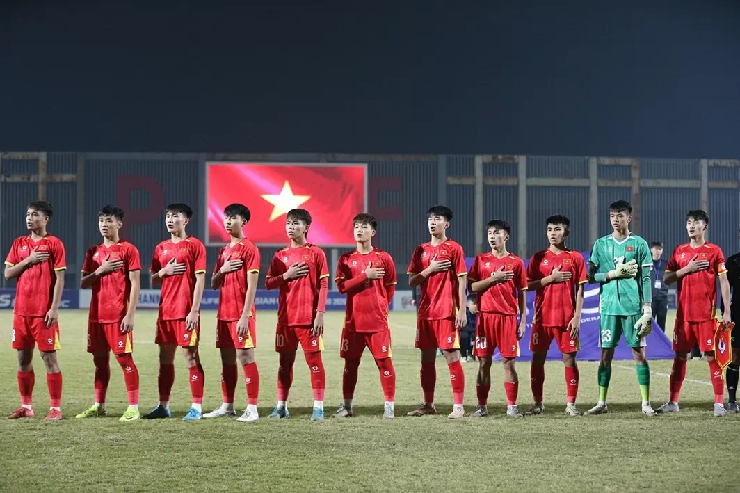 Chỉ cần một trận hòa nhưng U17 Việt Nam ra quân với mục tiêu đánh bại U17 Malaysia để đứng nhất bảng C, giành vé vào VCK U17 châu Á 2026. (Nguồn: VNN)