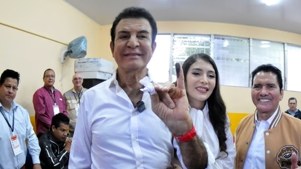 honduras tien hanh tong tuyen cu