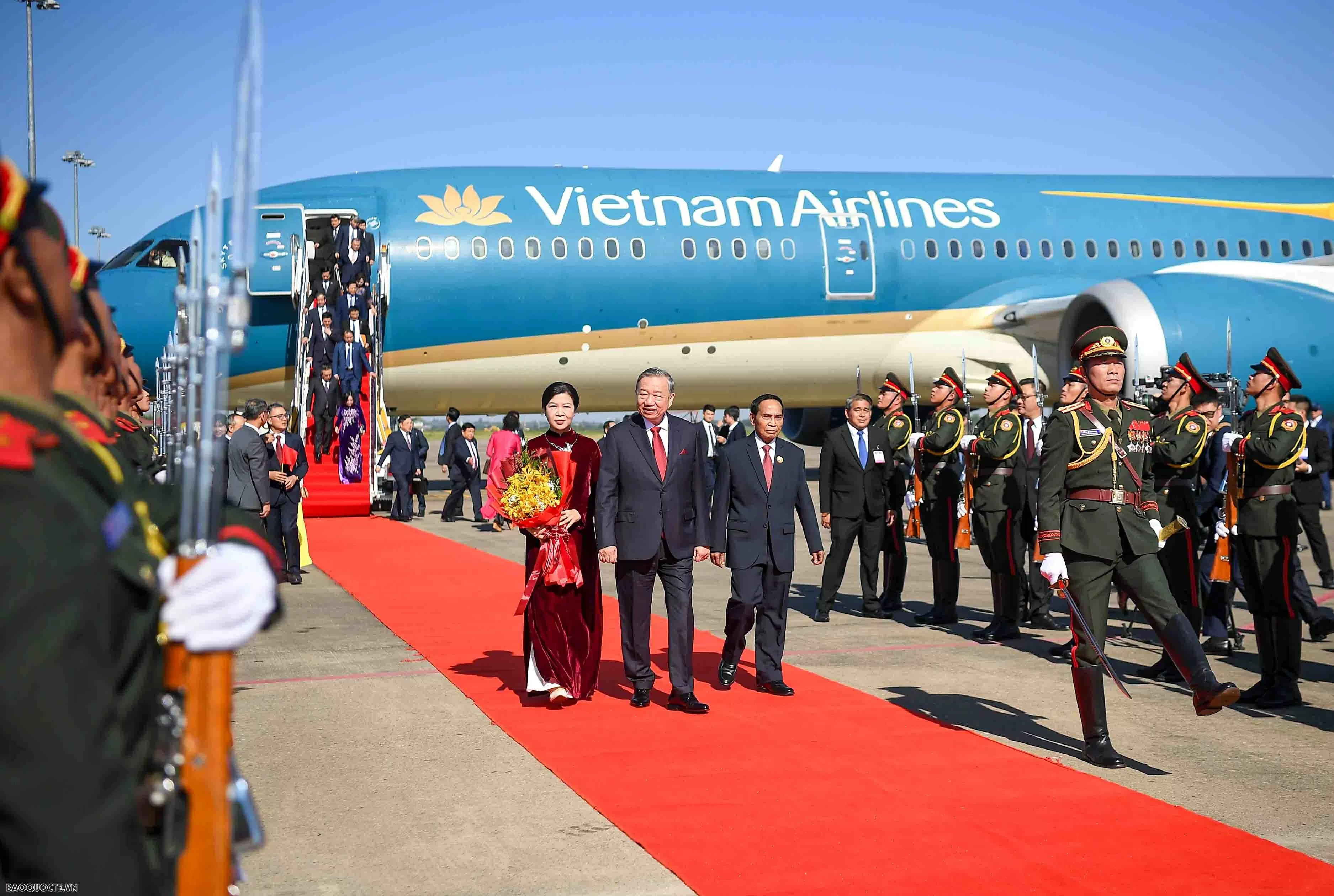 Tổng Bí thư Tô Lâm và Phu nhân bắt đầu chuyến thăm cấp Nhà nước Lào