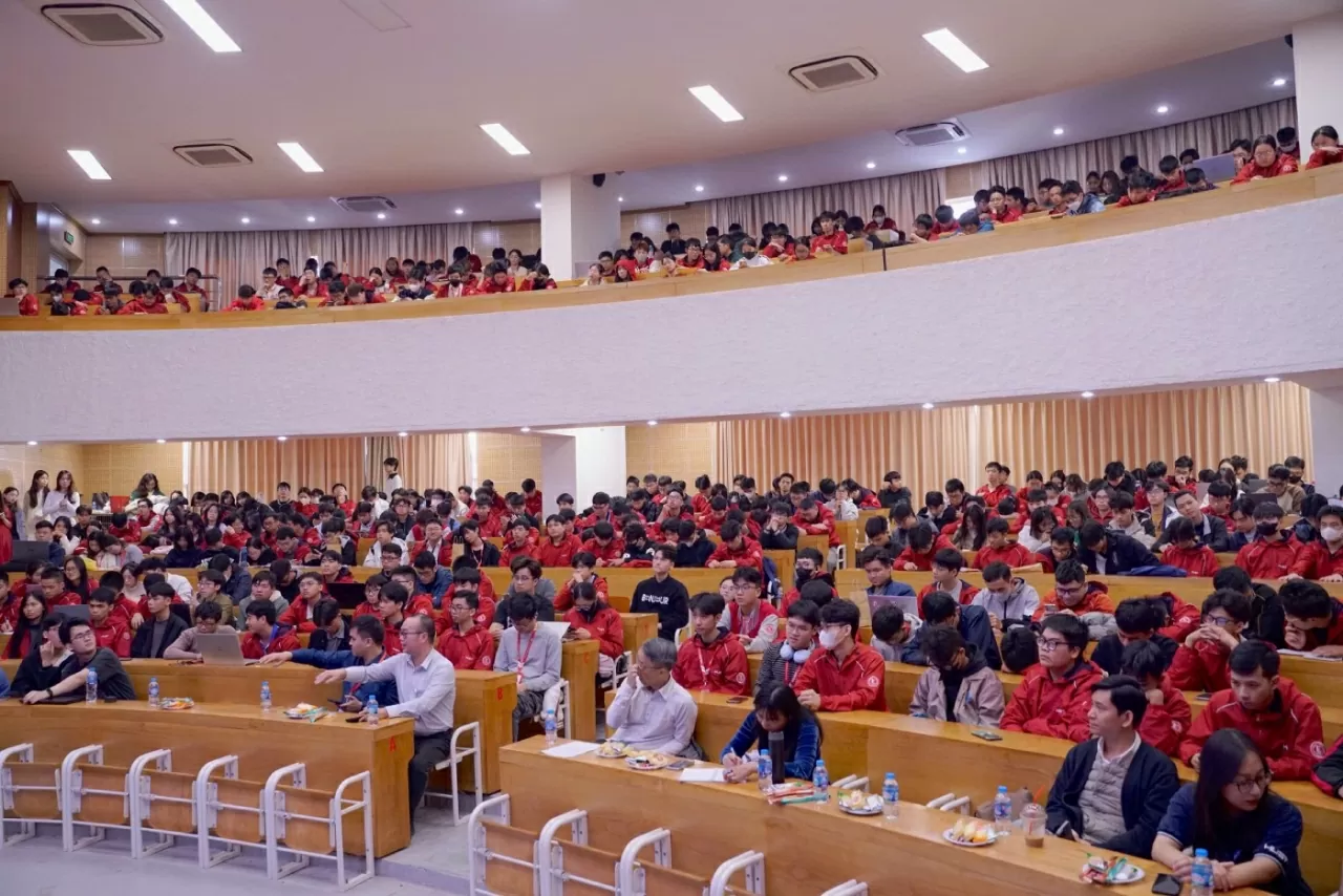 Hơn 300 người bao gồm đại biểu và sinh viên tham dự tại Tọa đàm. (Nguồn: BTC) Hơn 300 người bao gồm đại biểu và sinh viên tham dự tại Tọa đàm. (Nguồn: BTC)