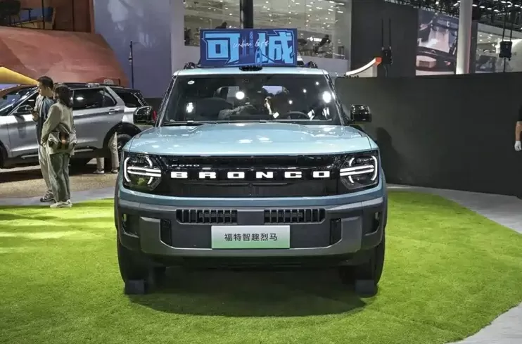 Mẫu xe đánh dấu bước tiến mới của Bronco trong phân khúc xe thân thiện môi trường. Mẫu xe đánh dấu bước tiến mới của Bronco trong phân khúc xe thân thiện môi trường.