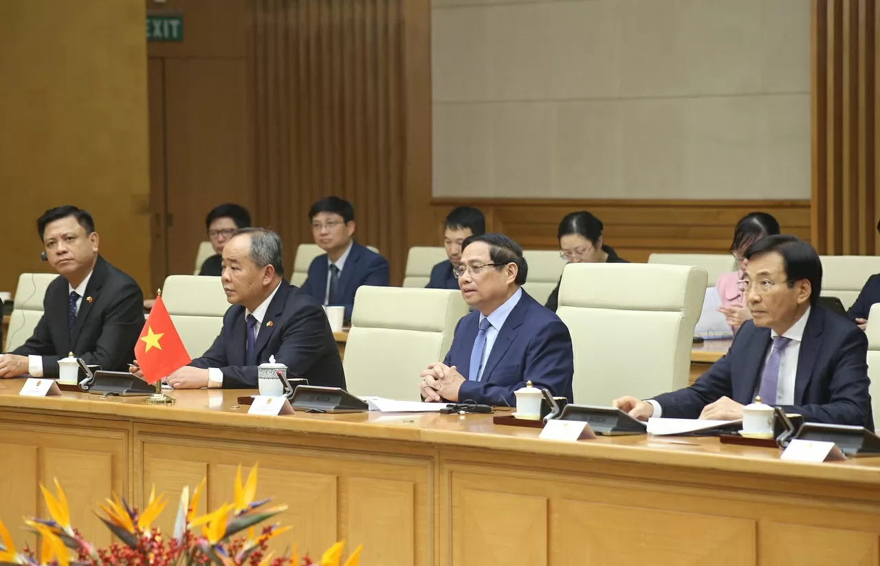 Thủ tướng Chính phủ Phạm Minh Chính cùng đoàn cấp cao Việt Nam. (Ảnh: Thành Long)