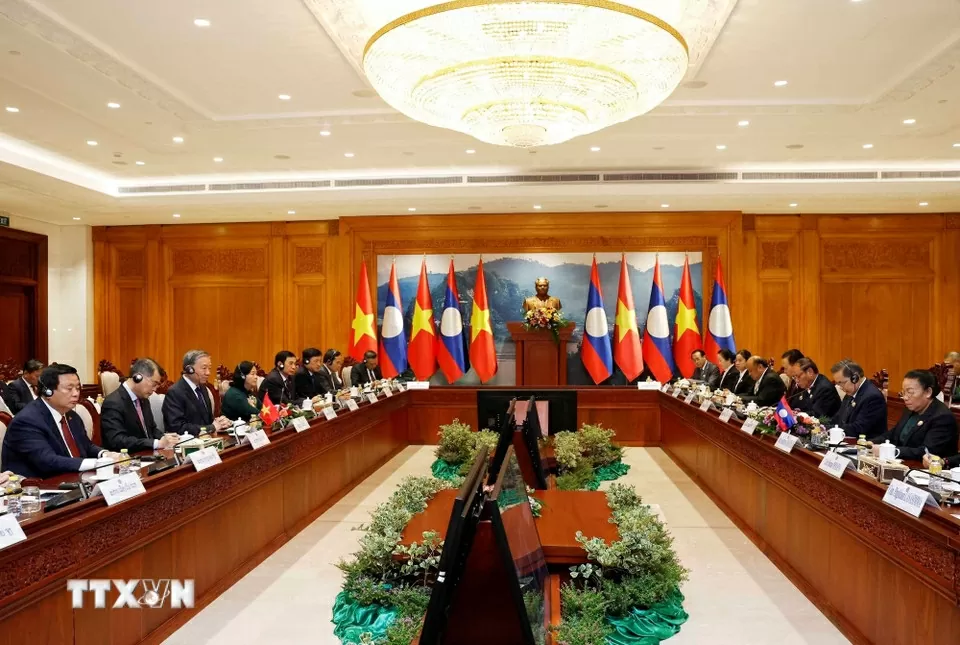 Chủ tịch Quốc hội Lào: Quan hệ vĩ đạo, tình đoàn kết với Việt Nam không thay đổi Chủ tịch Quốc hội Lào: Quan hệ vĩ đạo, tình đoàn kết với Việt Nam không thay đổi