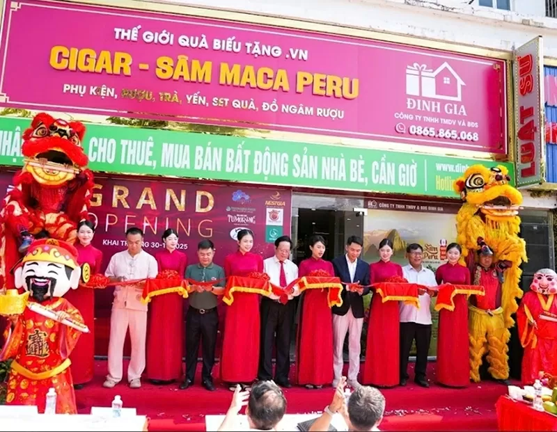 Đinh Gia ra mắt, giới thiệu sản phẩm OCOP và giải pháp bất động sản Đinh Gia ra mắt, giới thiệu sản phẩm OCOP và giải pháp bất động sản