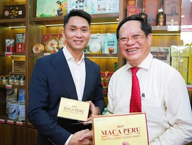 Đinh Gia khai truơng showroom Thế giới Quà Biếu Tặng, nhiều sản phẩm đạt chuẩn OCOP