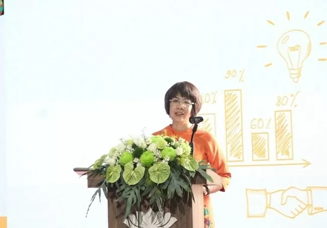 Đề xuất các giải pháp hoàn thiện chuẩn mực đạo đức văn hóa kinh doanh Việt Nam