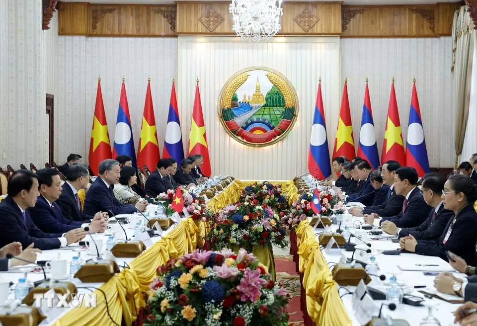 Việt Nam-Lào: Hướng tới mục tiêu 10 tỷ USD Việt Nam-Lào: Hướng tới mục tiêu 10 tỷ USD