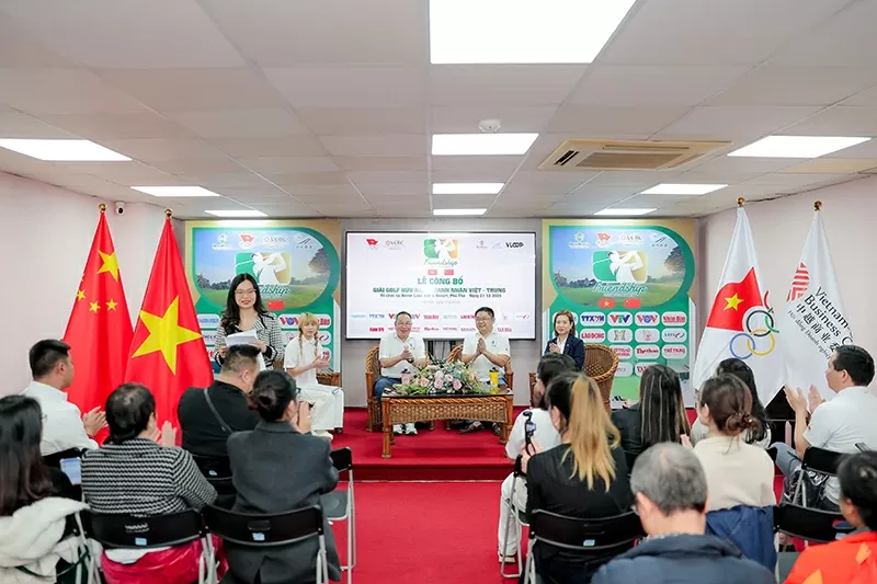 Cầu nối doanh nhân Việt – Trung: Khi swing trên green mở ra hành lang hợp tác