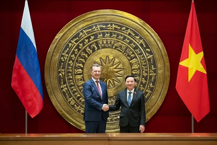 Phó Chủ tịch Quốc hội Nguyễn Khắc Định hội đàm với Phó Chủ tịch thứ nhất Hội đồng liên bang Quốc hội Nga