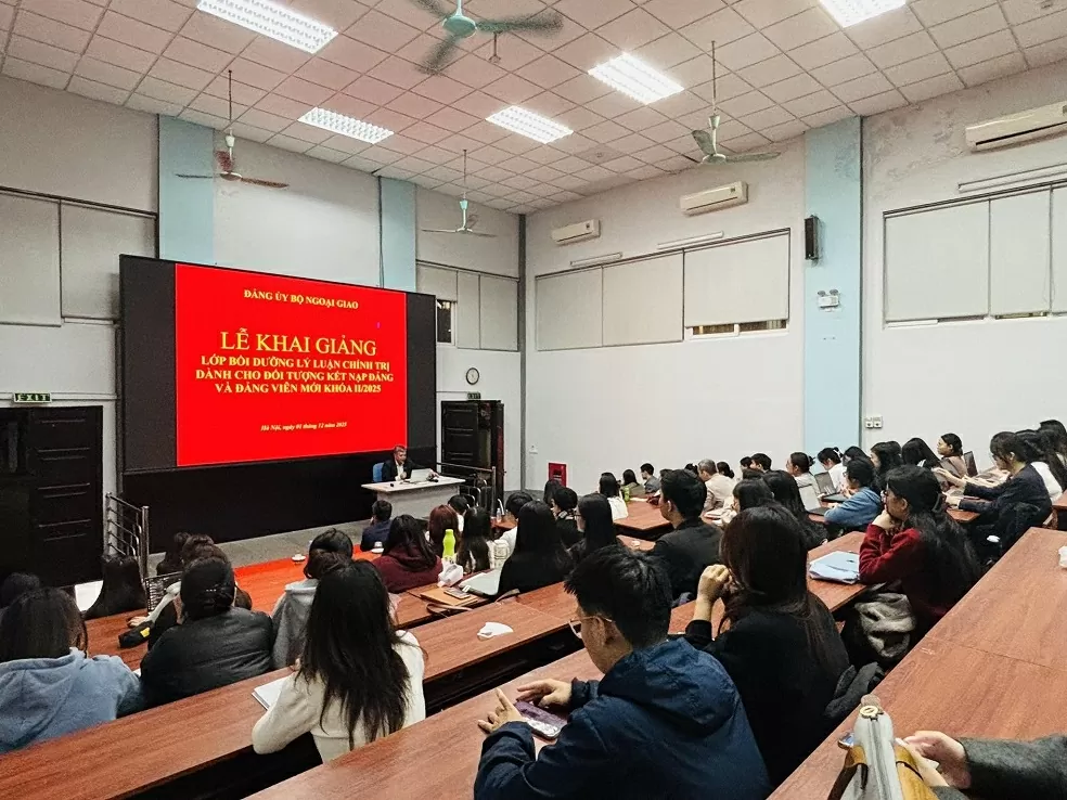Đảng ủy Bộ Ngoại giao khai giảng Lớp bồi dưỡng lý luận chính trị đợt II năm 2025 Đảng ủy Bộ Ngoại giao khai giảng Lớp bồi dưỡng lý luận chính trị đợt II năm 2025