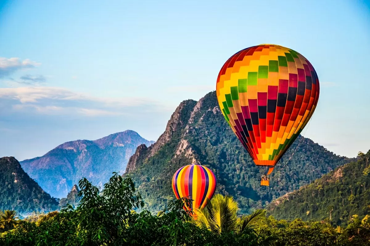 10 điểm đến hấp dẫn bậc nhất tại Lào: Hành trình khám phá vẻ đẹp nguyên sơ và chiều sâu văn hóa của vương quốc triệu voi 10 điểm đến hấp dẫn bậc nhất tại Lào: Hành trình khám phá vẻ đẹp nguyên sơ và chiều sâu văn hóa của vương quốc triệu voi
