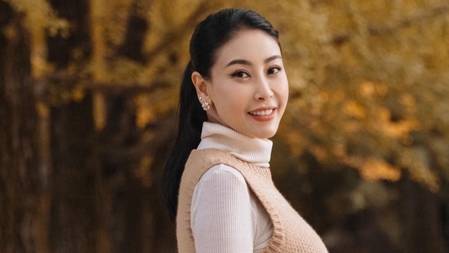 Sao Việt: Hoa hậu Hà Kiều Anh nổi bật với vẻ đẹp thanh lịch