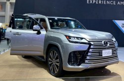 Cận cảnh Lexus LX 500d vừa trình làng tại thị trường Đông Nam Á
