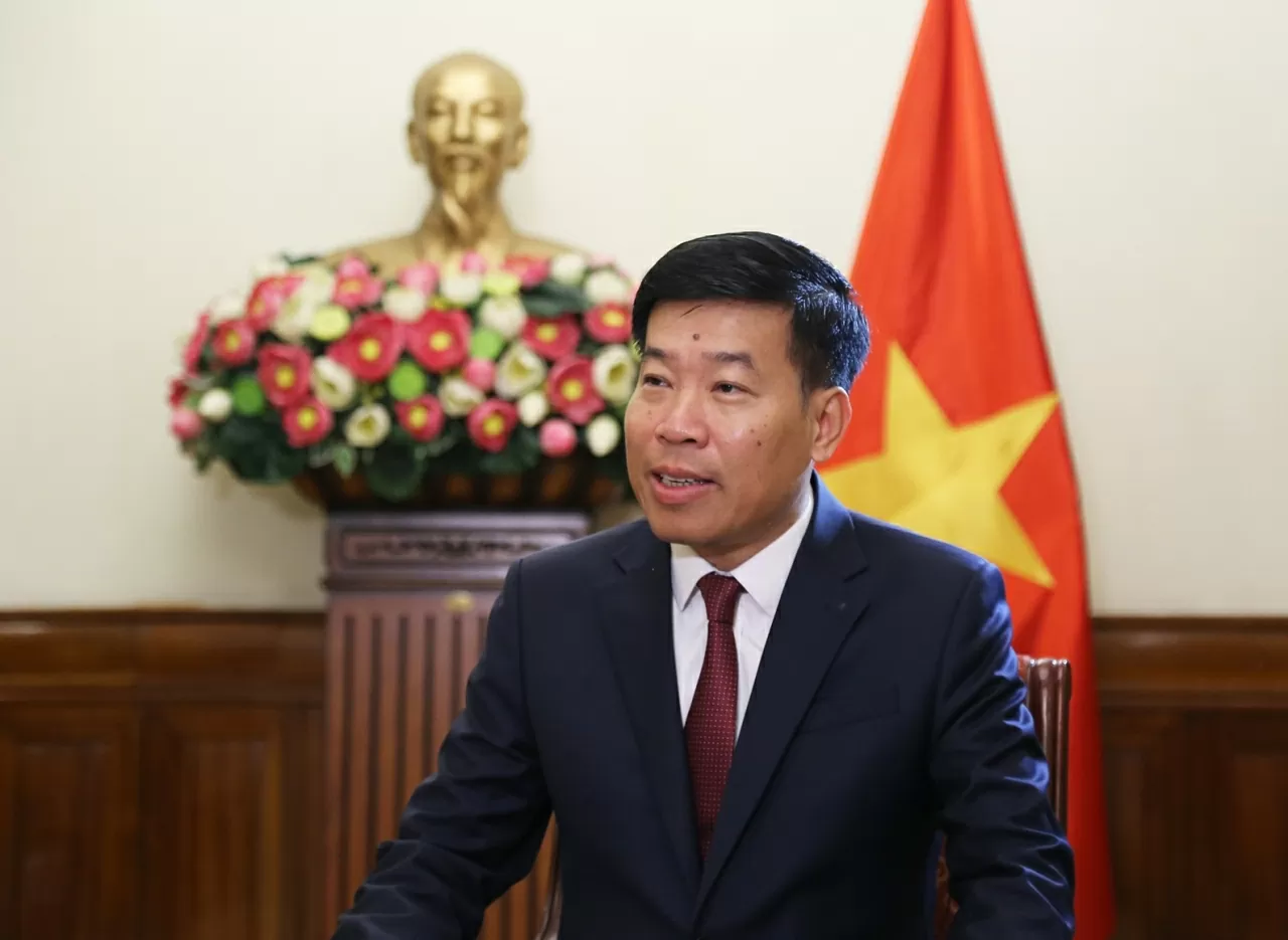 Thứ trưởng Ngoại giao Nguyễn Mạnh Cường trả lời phỏng vấn nhân dịp Kỳ họp 48 Ủy ban liên chính phủ Việt Nam-Lào