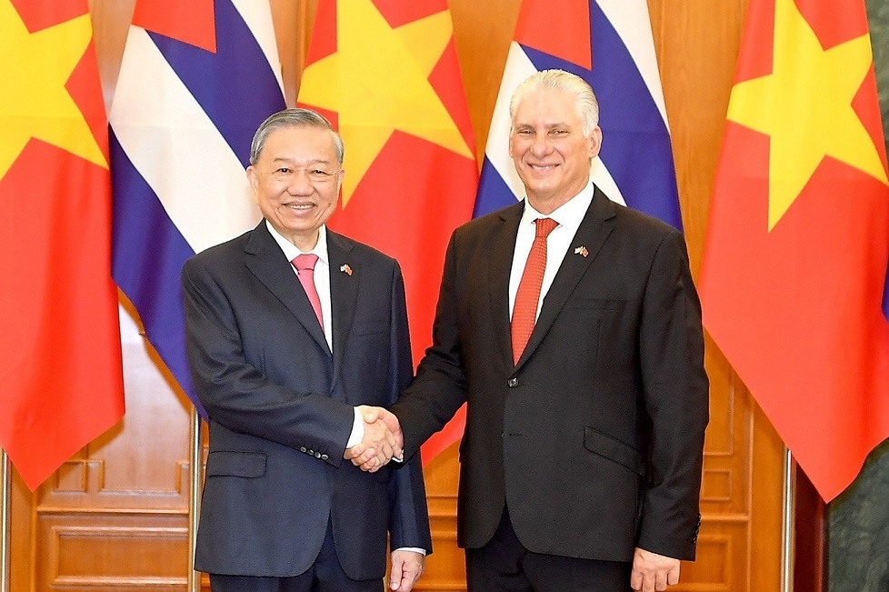 thu cua tong bi thu to lam chuc mung 65 nam thiet lap quan he ngoai giao viet nam cuba