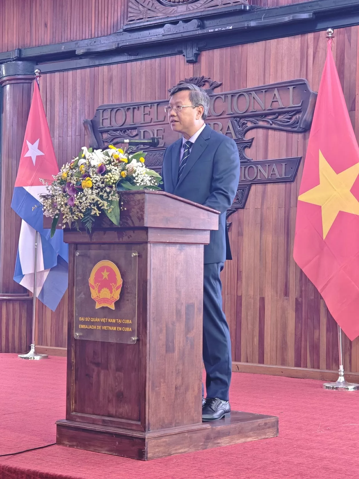 Lễ kỷ niệm 65 năm thiết lập quan hệ ngoại giao Việt Nam-Cuba tại La Habana Lễ kỷ niệm 65 năm thiết lập quan hệ ngoại giao Việt Nam-Cuba tại La Habana