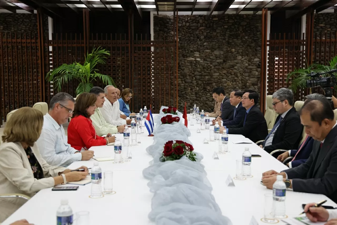 Chính phủ Cuba quyết tâm làm sâu sắc hơn quan hệ đồng chí, anh em Việt Nam-Cuba Chính phủ Cuba quyết tâm làm sâu sắc hơn quan hệ đồng chí, anh em Việt Nam-Cuba