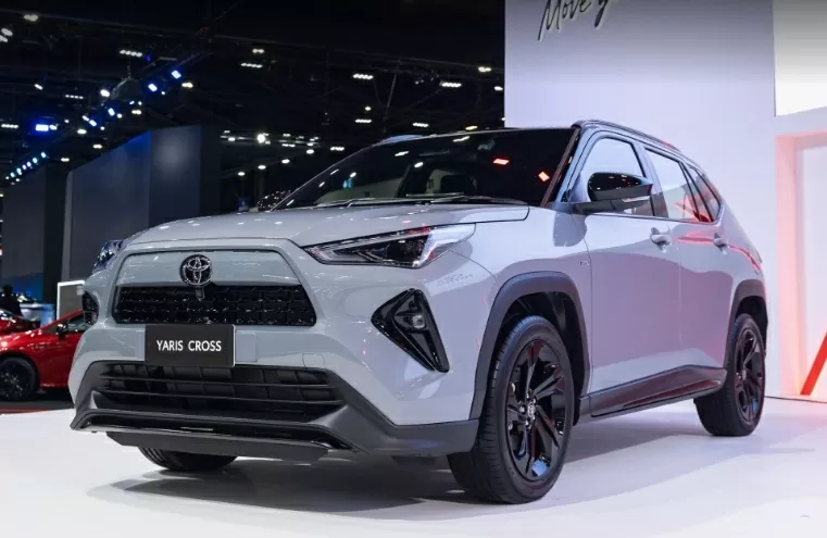 Yaris Cross NightShade gây ấn tượng với loạt chi tiết sơn đen phủ khắp thân xe