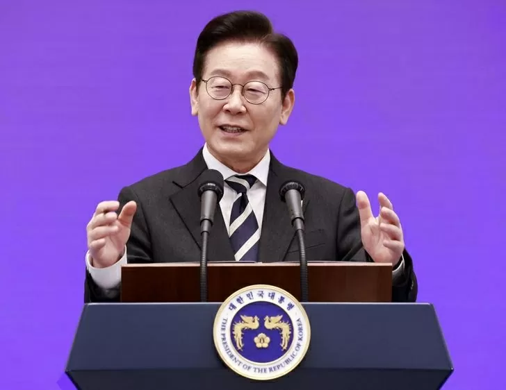 Tổng thống Hàn Quốc muốn xin lỗi Triều Tiên, sửa luật phục vụ cho việc làm hòa Tổng thống Hàn Quốc muốn xin lỗi Triều Tiên, sửa luật phục vụ cho việc làm hòa