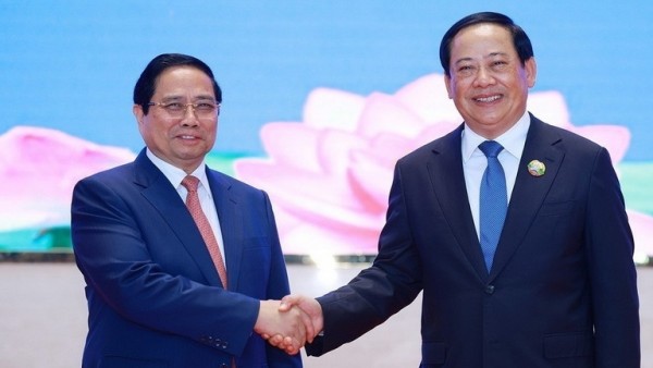 Thủ tướng Phạm Minh Chính và Thủ tướng Lào Sonexay Siphandone đồng chủ trì Kỳ họp lần thứ 48 Uỷ ban Liên chính phủ Việt Nam-Lào