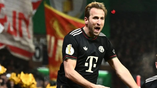 Không ngừng ghi bàn, Harry Kane đạt mốc 30 bàn thắng