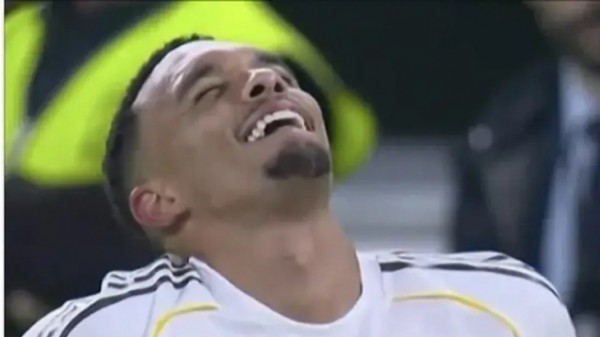 Trent Alexander-Arnold nguy cơ chấn thương nặng