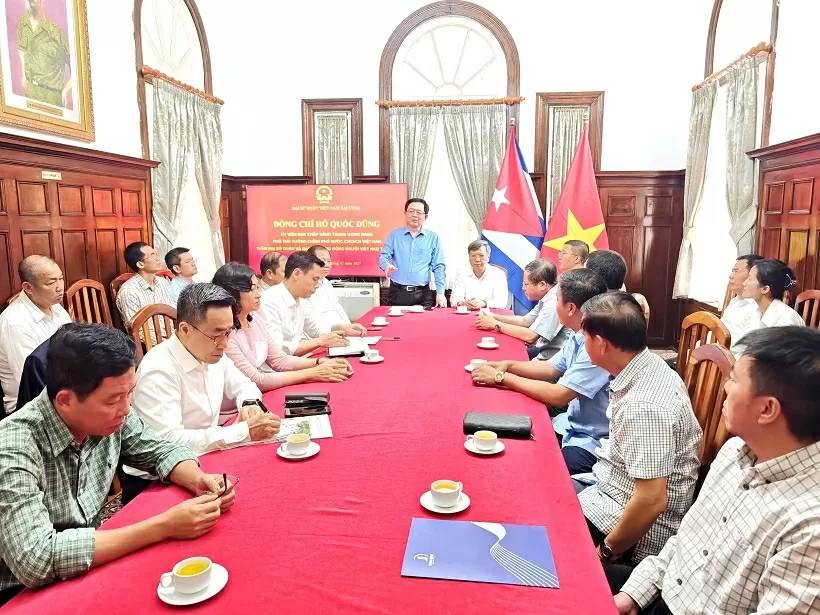 Phó Thủ tướng Hồ Quốc Dũng gặp mặt cộng đồng người Việt tại Cuba.