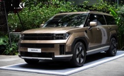 Hyundai Santa Fe Hybrid 2026 ra mắt thị trường Đông Nam Á, giá từ 1,32 tỷ đồng